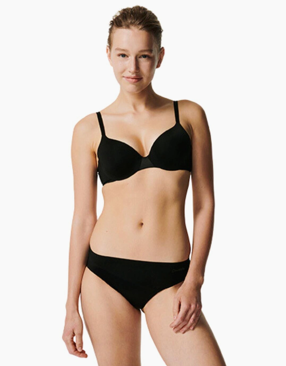 C15G20 Chantelle Essentaill Push Up Bra