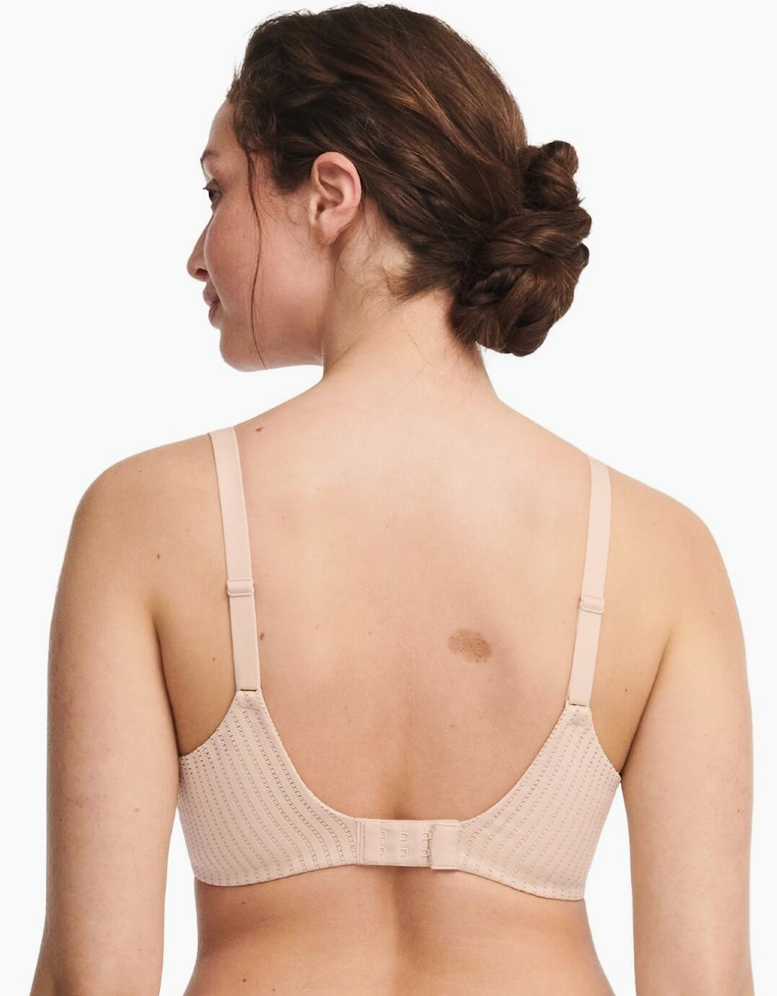 C93710 Chantelle Marilyn Covering Bra