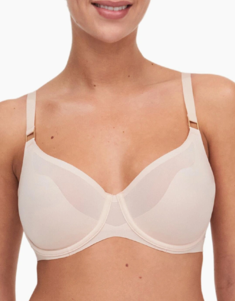 C10M10 Chantelle Pure Light Moulded Bra