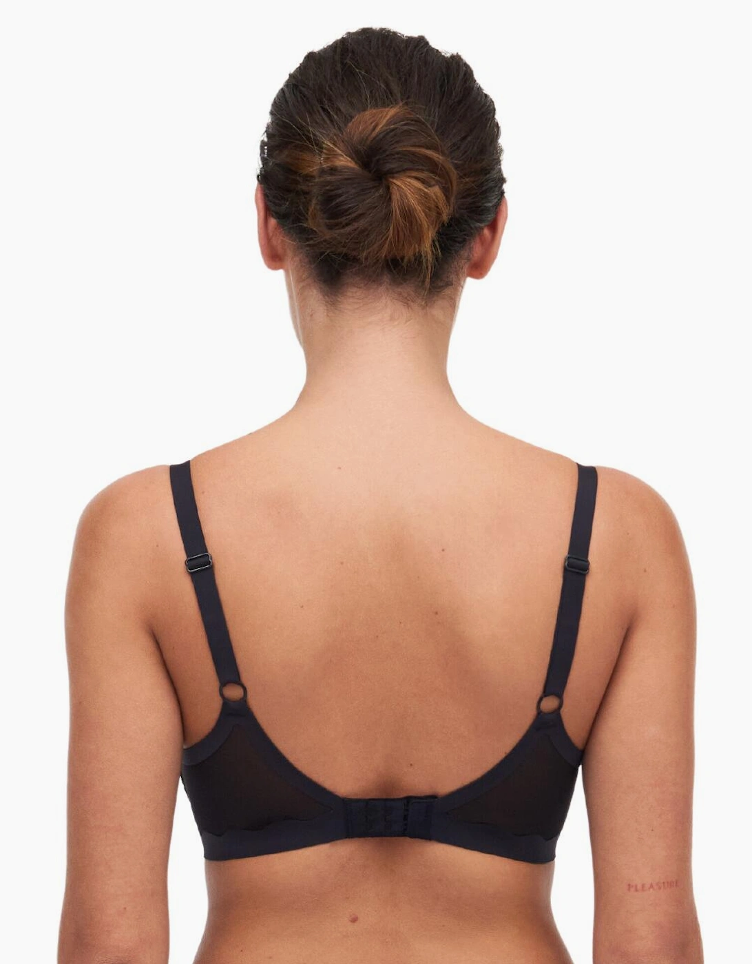 C10M10 Chantelle Pure Light Moulded Bra