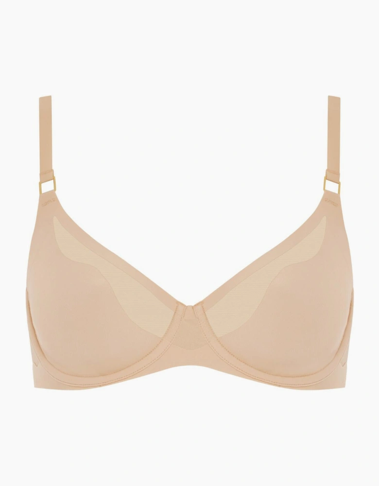 C10M10 Chantelle Pure Light Moulded Bra