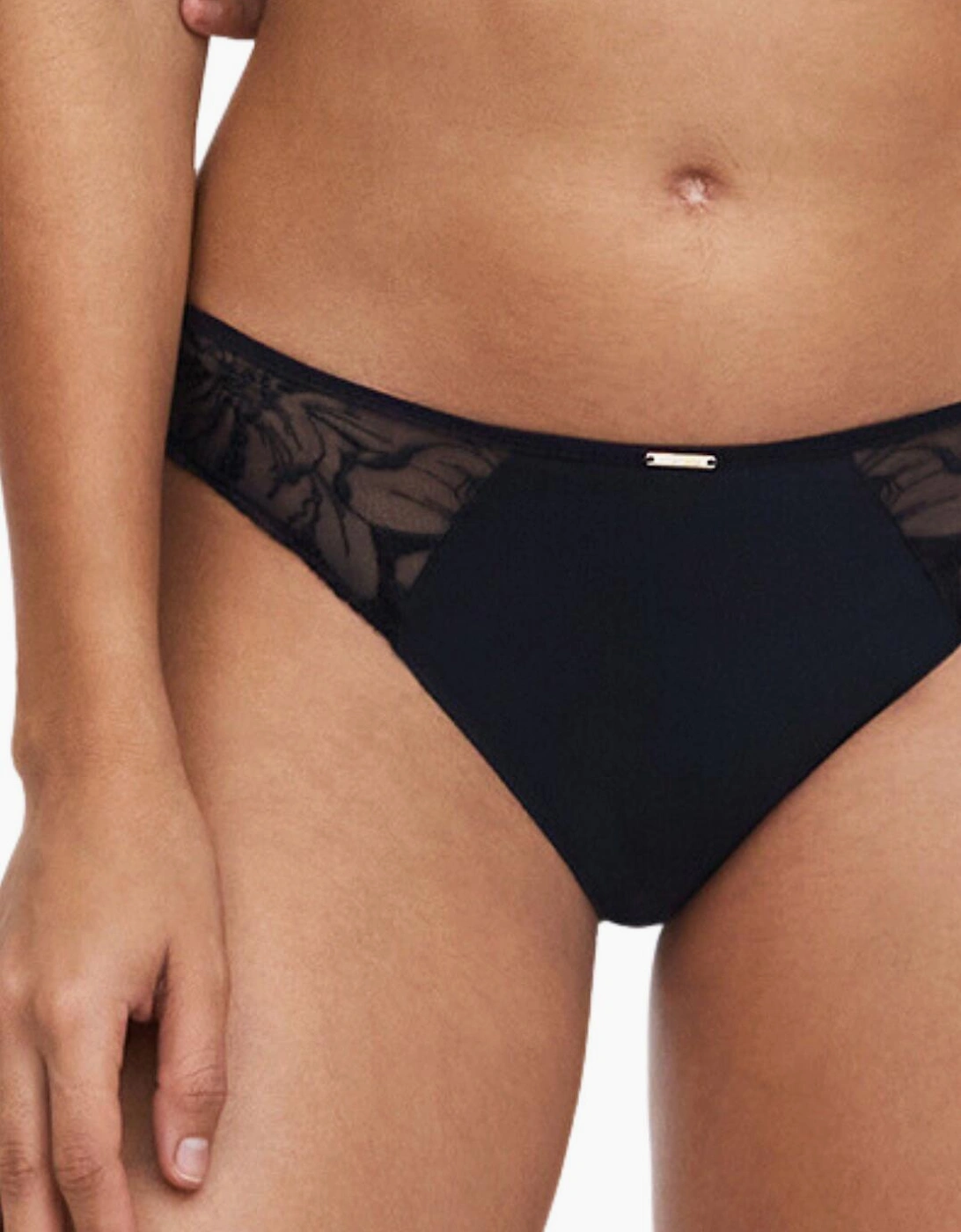 C12M30 Chantelle Fleurs Brazilian Brief