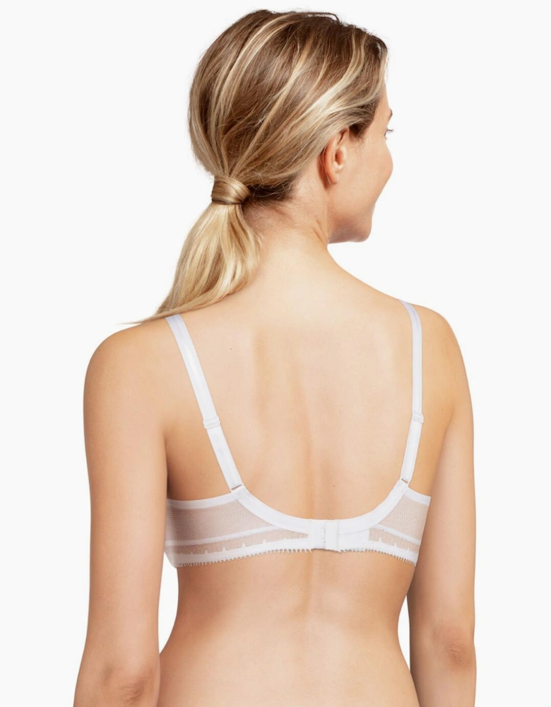 C15F70 Chantelle Day to Night Plunge Spacer Bra