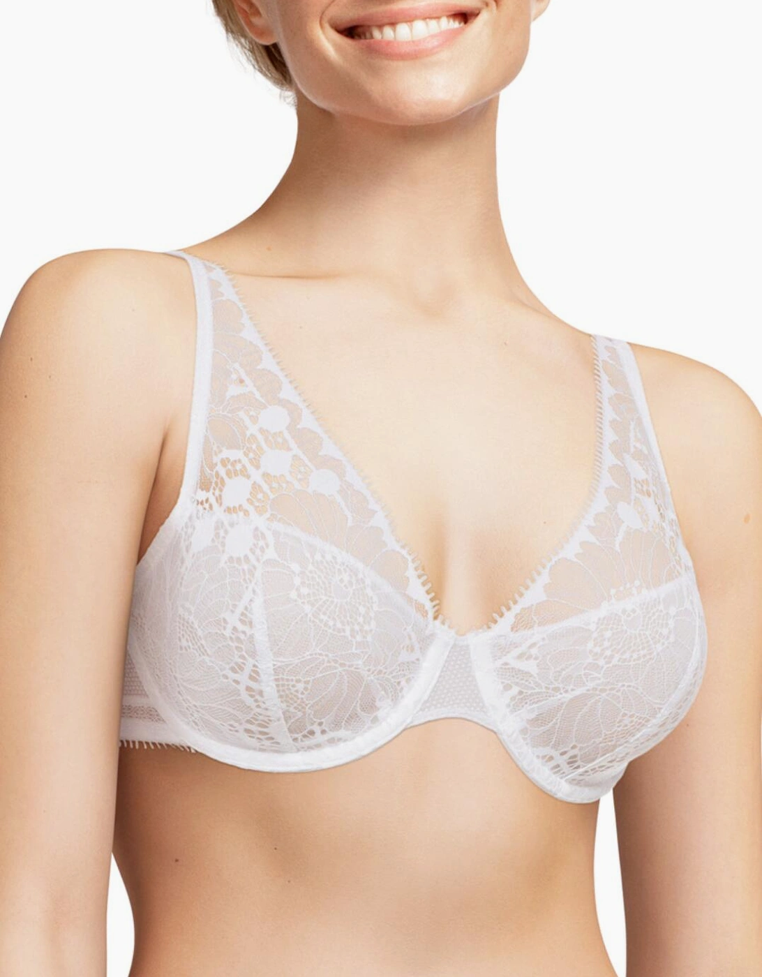 C15F70 Chantelle Day to Night Plunge Spacer Bra